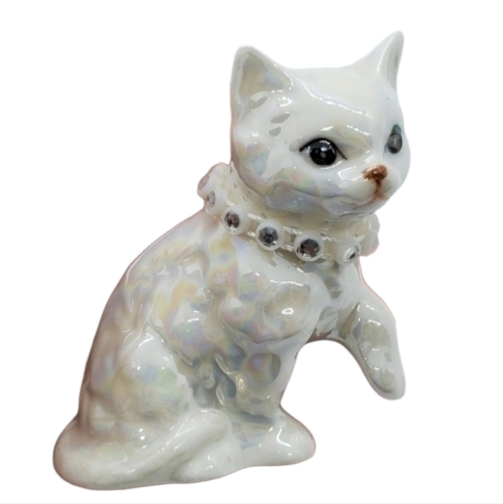 Vintage Enesco cat kitten pearl glaze figurine